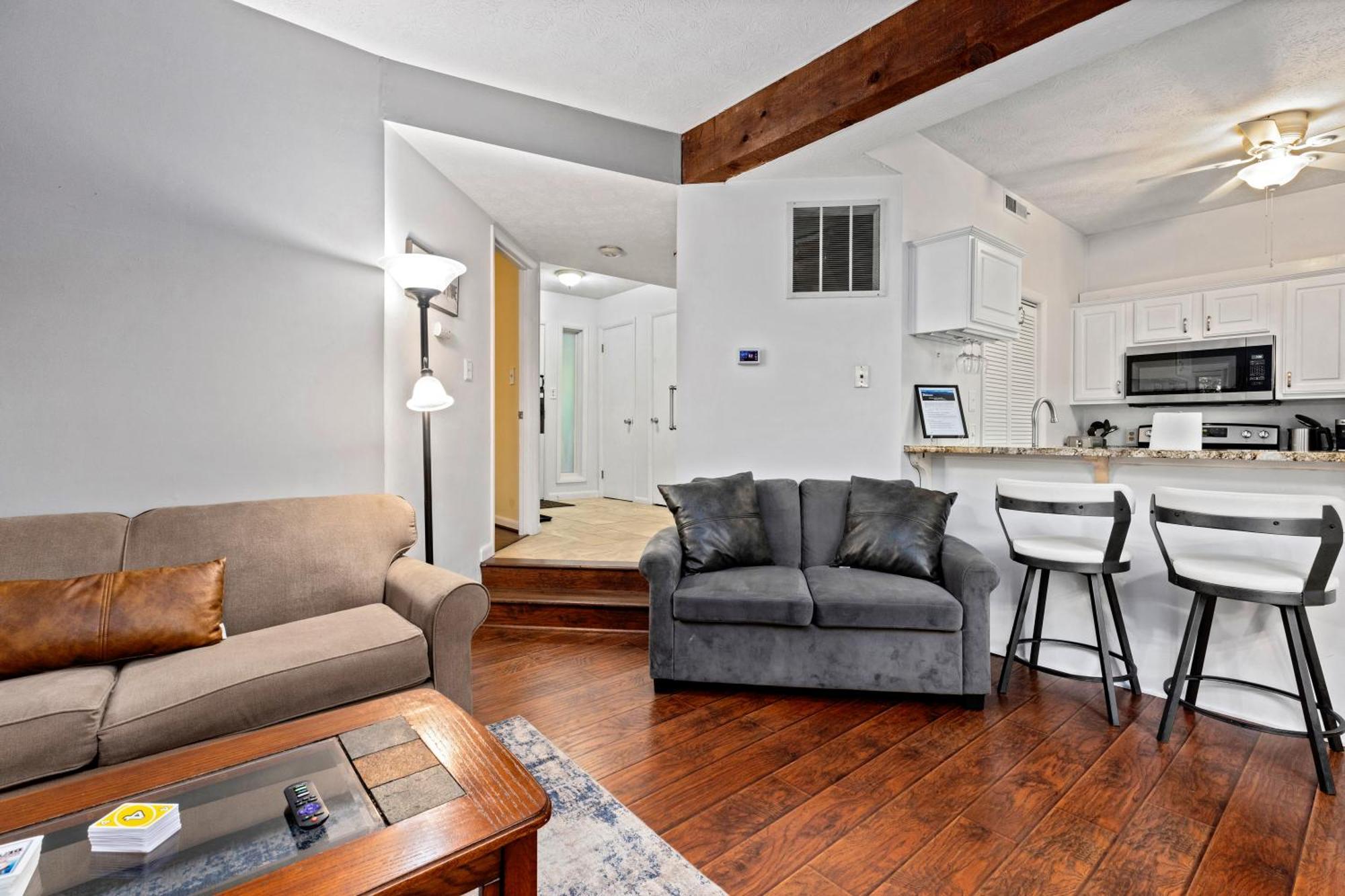 Cozy Condo In Wintergreen Resort That Sleeps 4! Lyndhurst Exterior photo