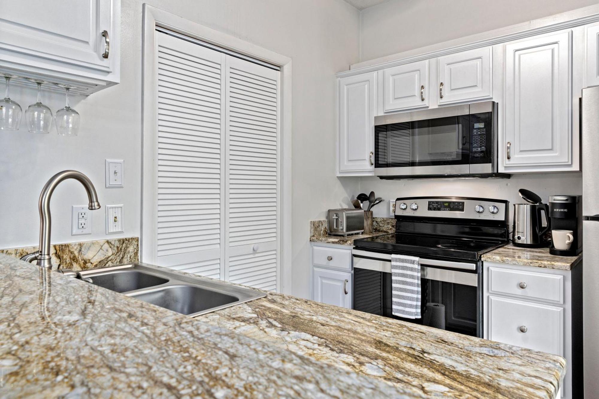 Cozy Condo In Wintergreen Resort That Sleeps 4! Lyndhurst Exterior photo